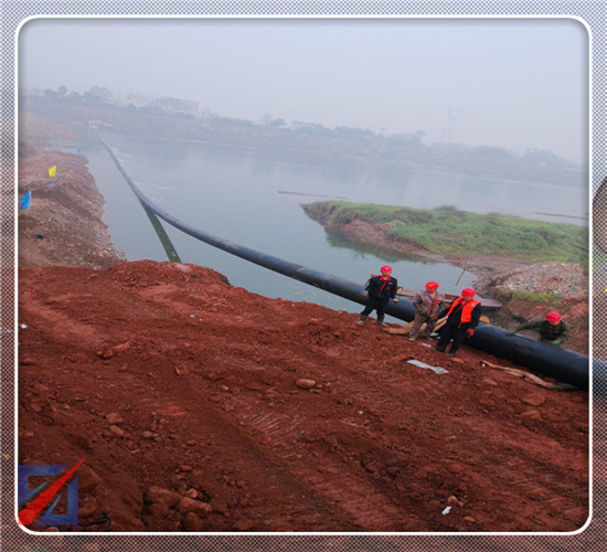 红桥水下安装输水管道