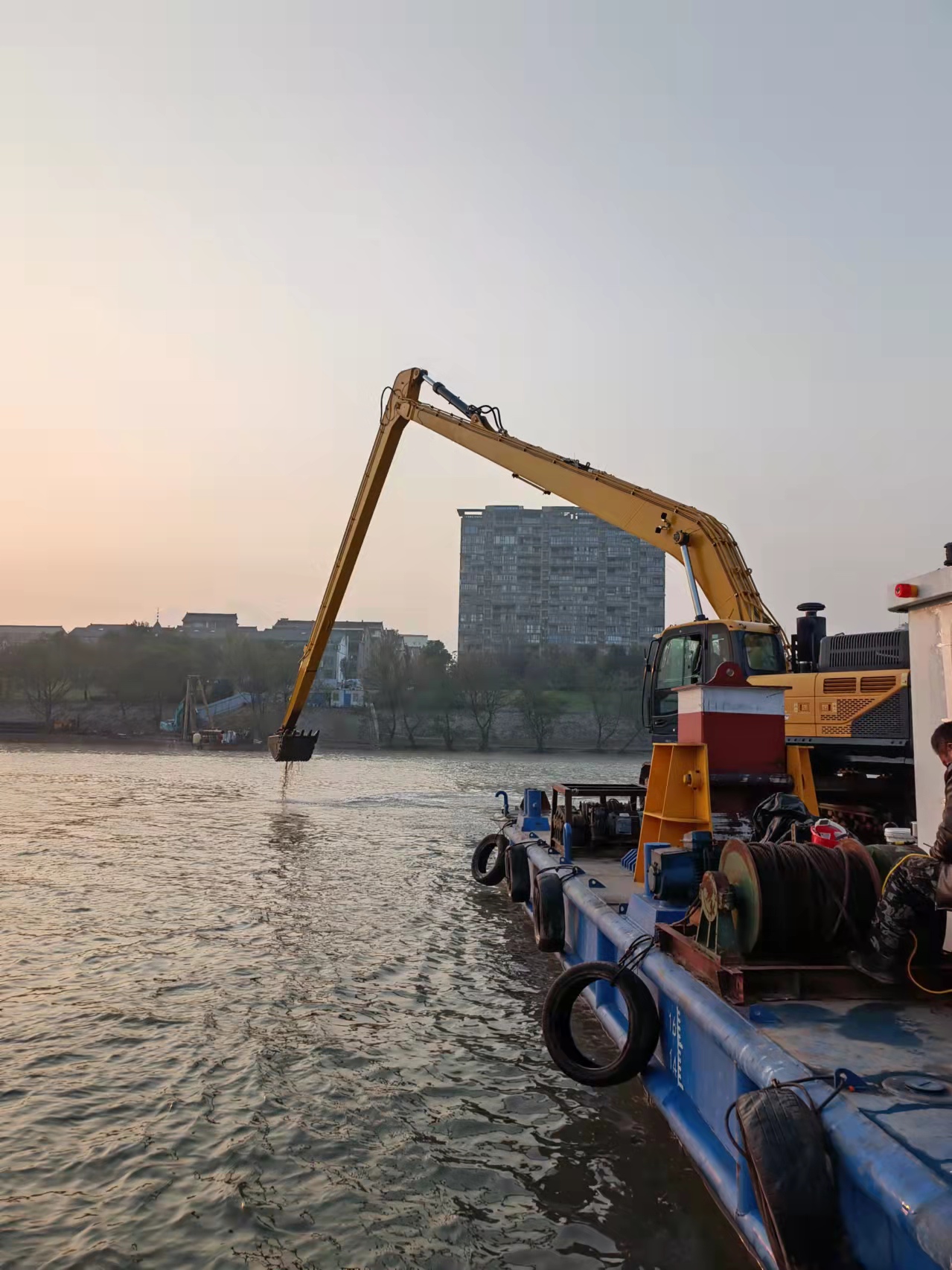 津南沉管施工：破解复杂地质的难题密码
