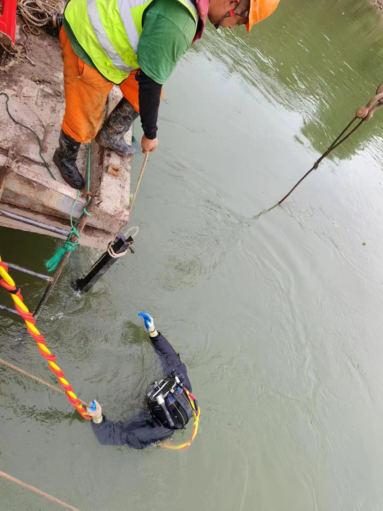 北辰解码水下法兰安装：用精准连接世界