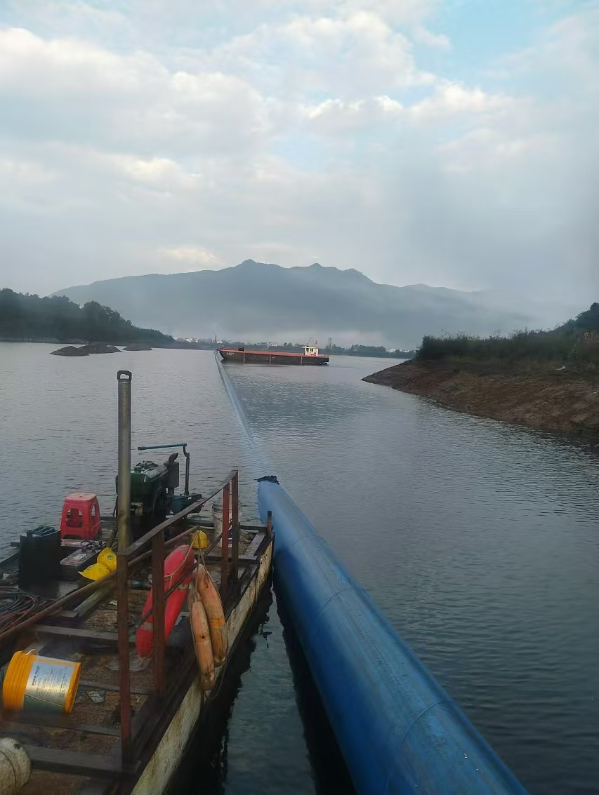 津南攻克沉管安装难题，引领水下工程新变革