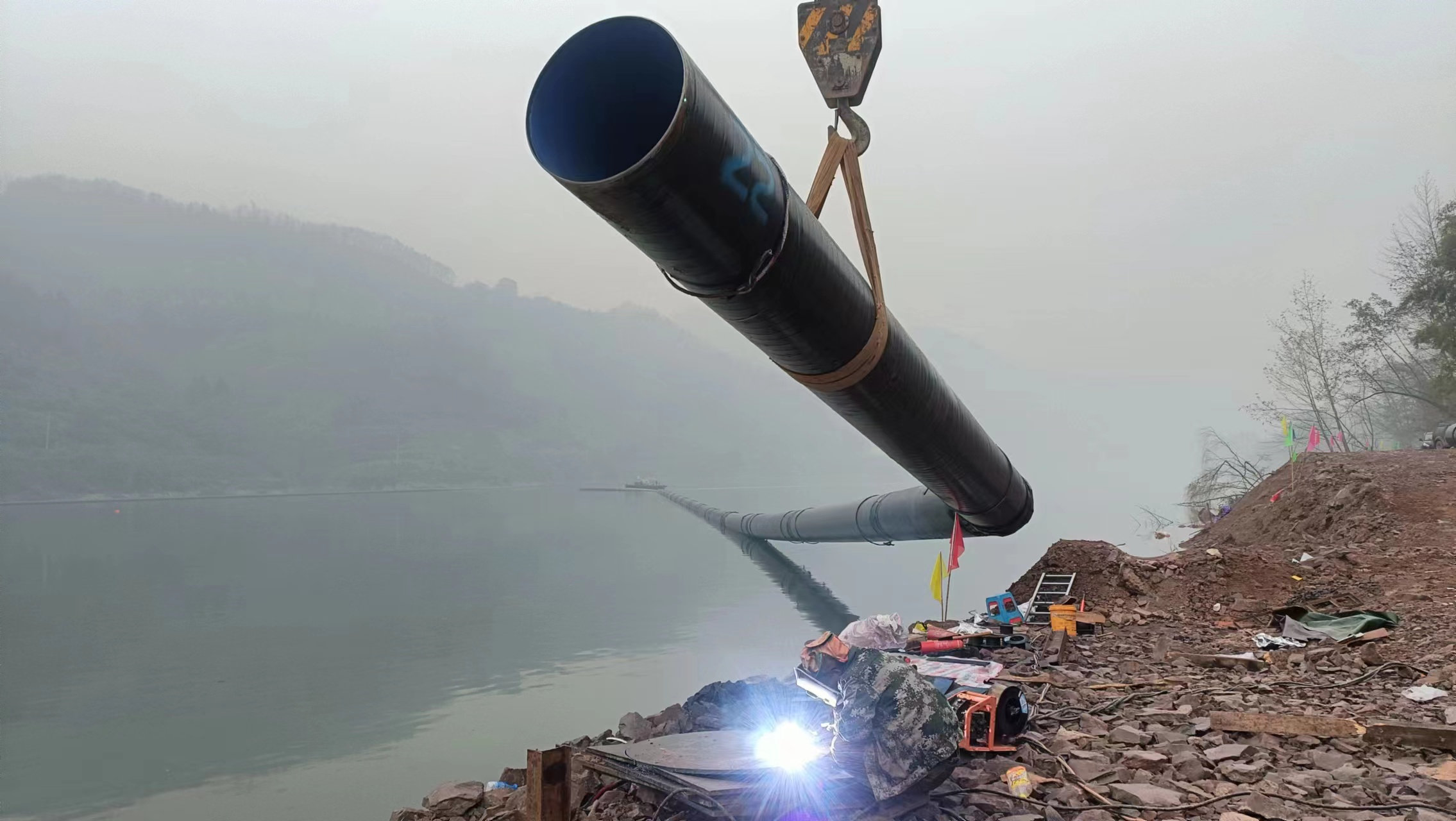 北辰沉管安装的精准对接艺术