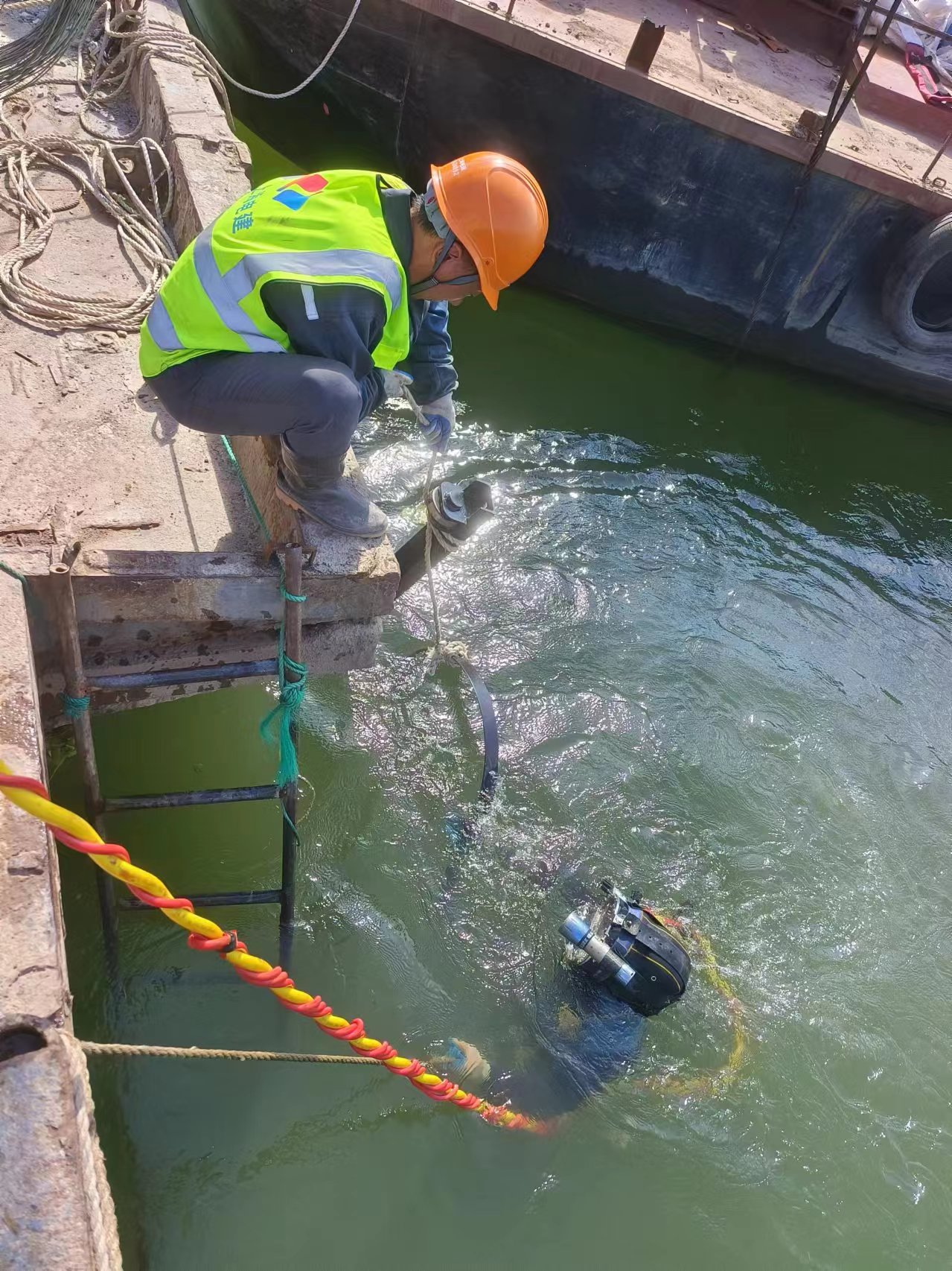 津南水下取水头安装技术